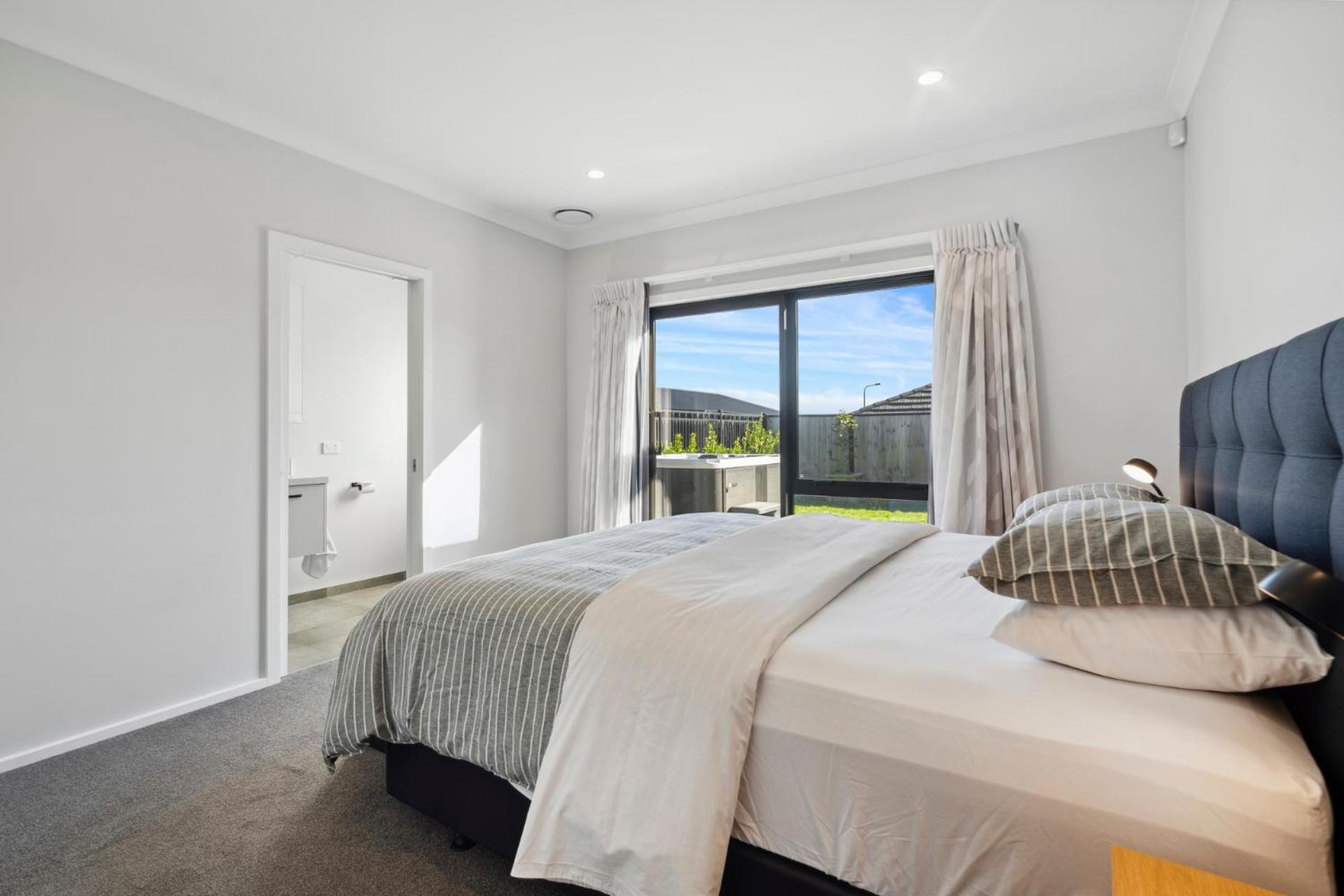 Regent Sanctuary - Martinborough Holiday Home Εξωτερικό φωτογραφία